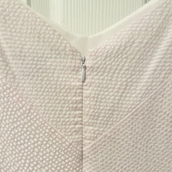 Ann Taylor pink & white seersucker summer dress - Picture 14 of 14